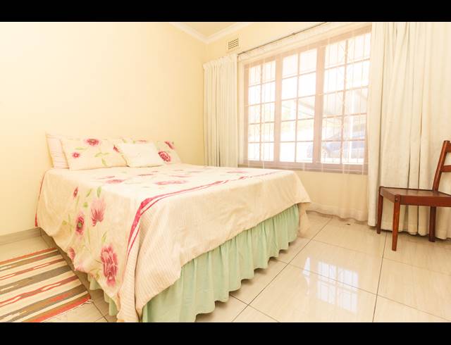 4 BEDROOM FREESTANDING FOR SALE IN MOUNT VERNON
